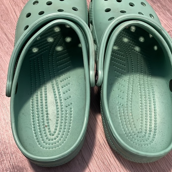 Teal Crocs Size 9 Mens - Picture 3 of 7